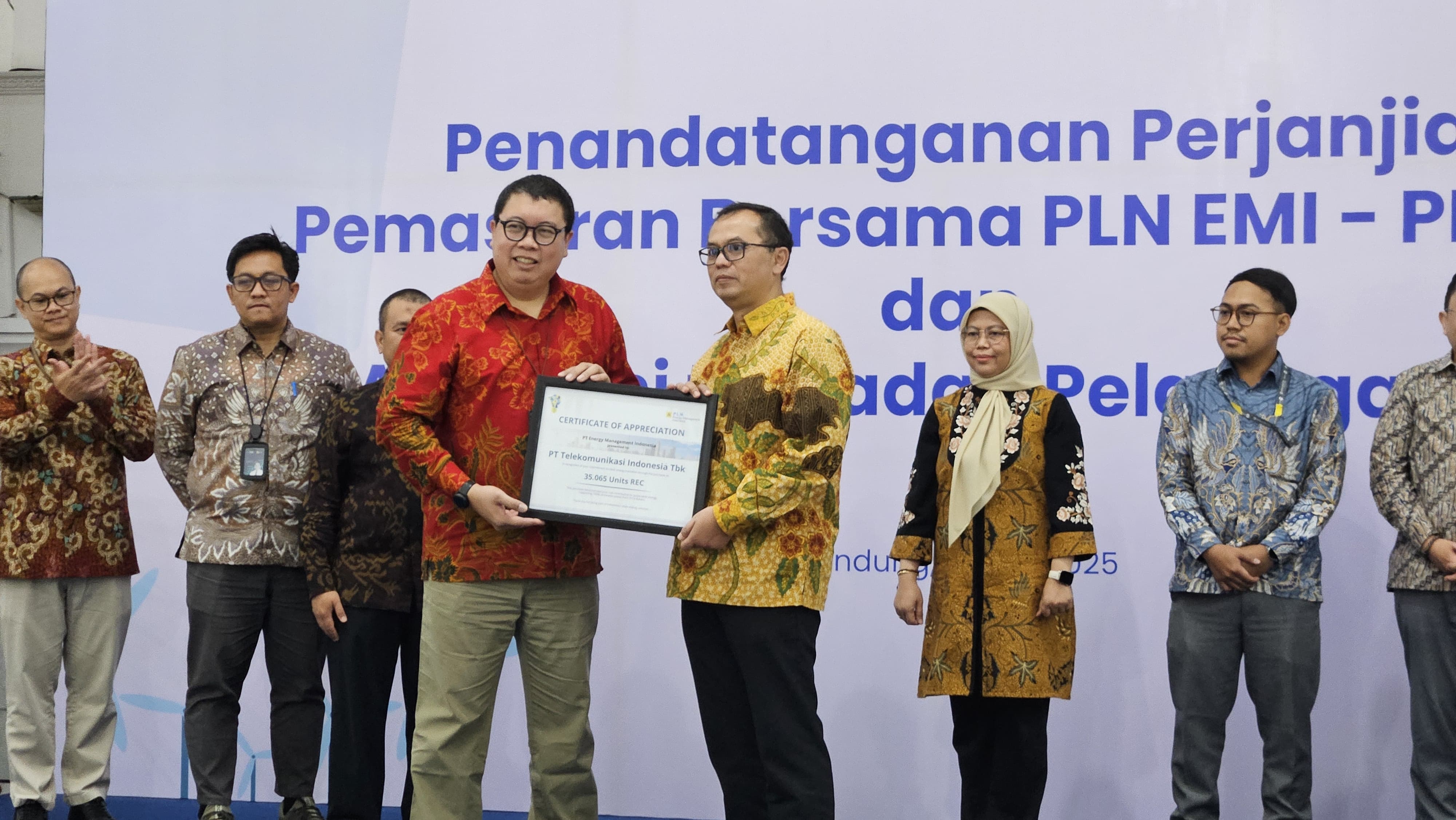 Demi Wujudkan Net Zero Emission, Telkom Beli 35 Ribu Unit REC